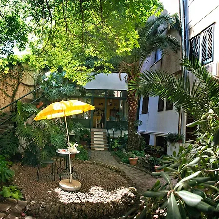 Bed & Breakfast Lirma