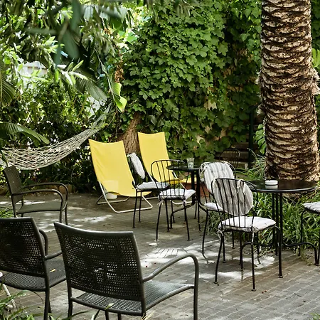 Lirma Готель типу 